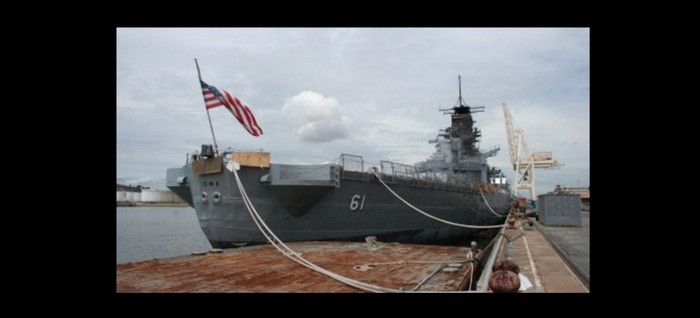 Thiết giáp hạm USS Iowa (BB-61) của Hải quân Hoa Kỳ